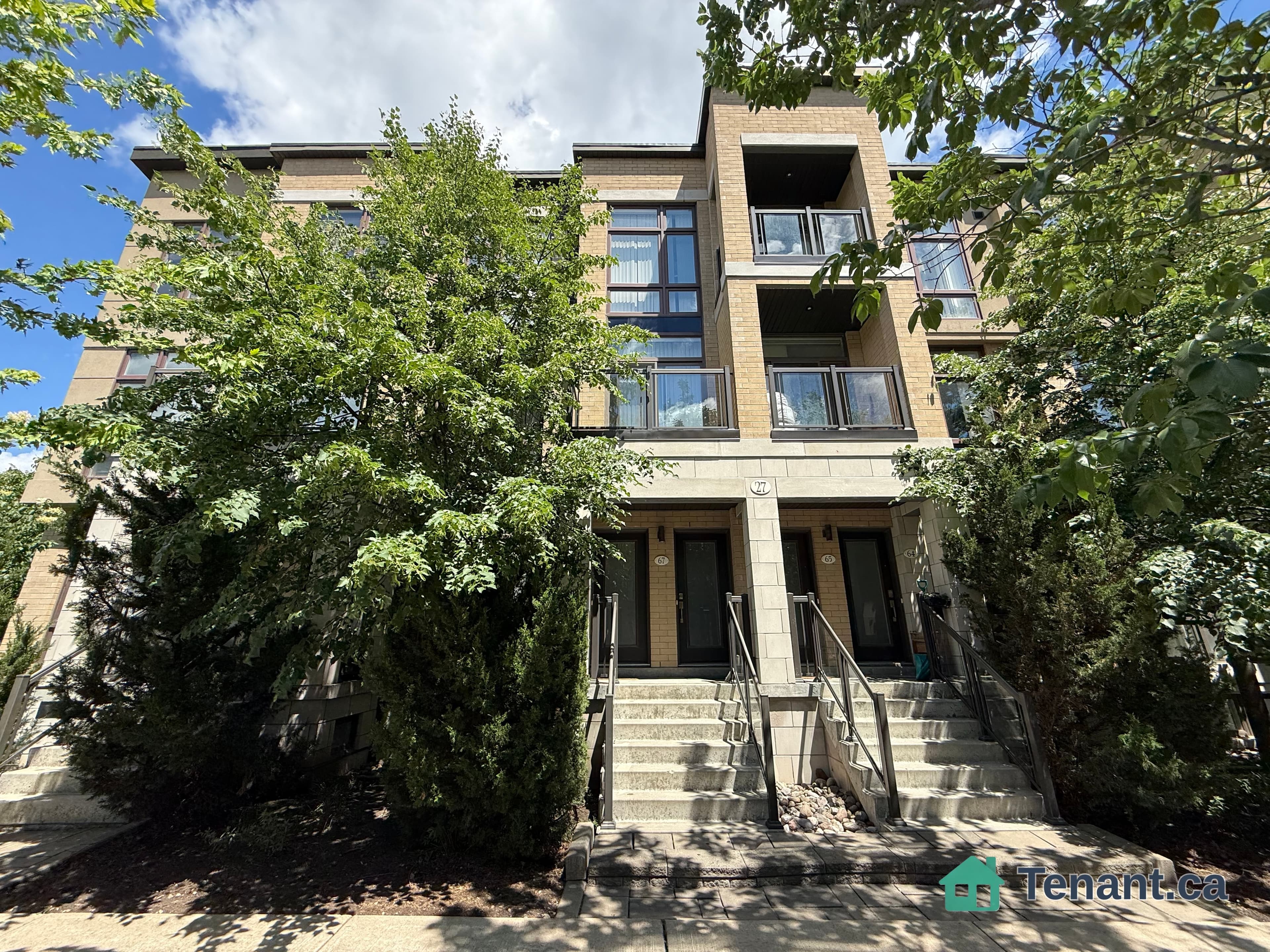 27 Eldora Ave, North York, ON